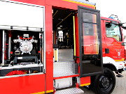 Feuerwehrfahrzeug mit KBT-Türsystem